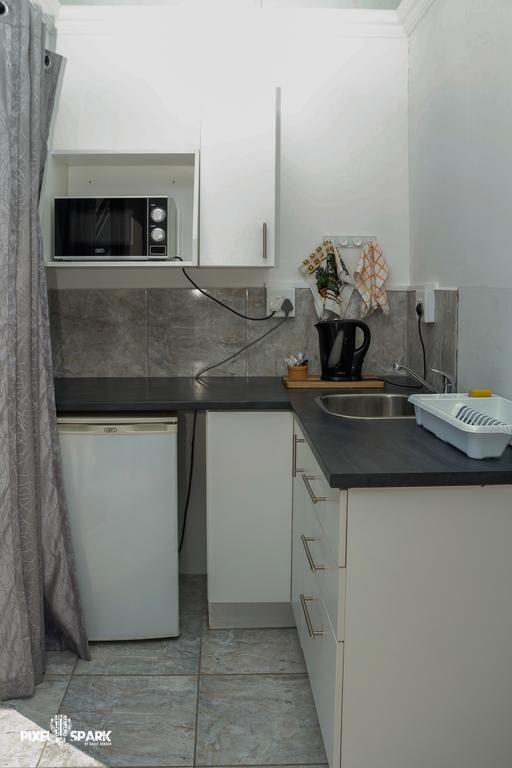 Tyday Accommodation Port Elizabeth Exteriör bild