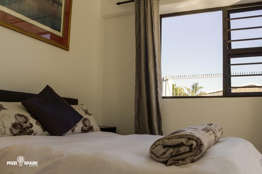 Tyday Accommodation Port Elizabeth Exteriör bild