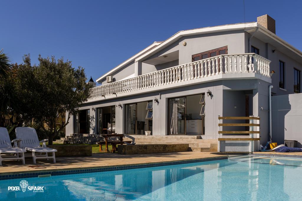 Tyday Accommodation Port Elizabeth Exteriör bild