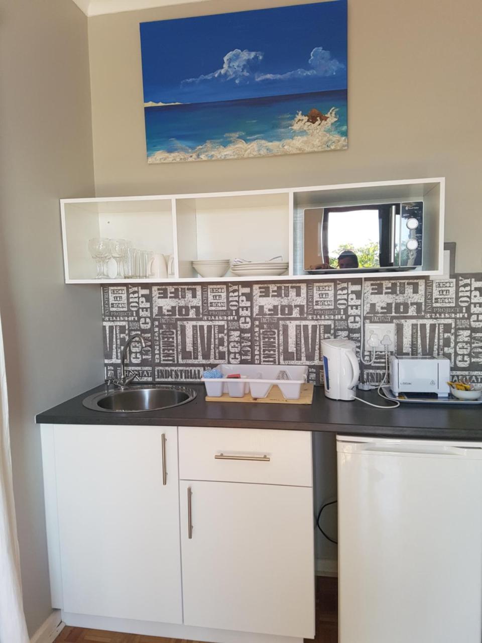 Tyday Accommodation Port Elizabeth Exteriör bild